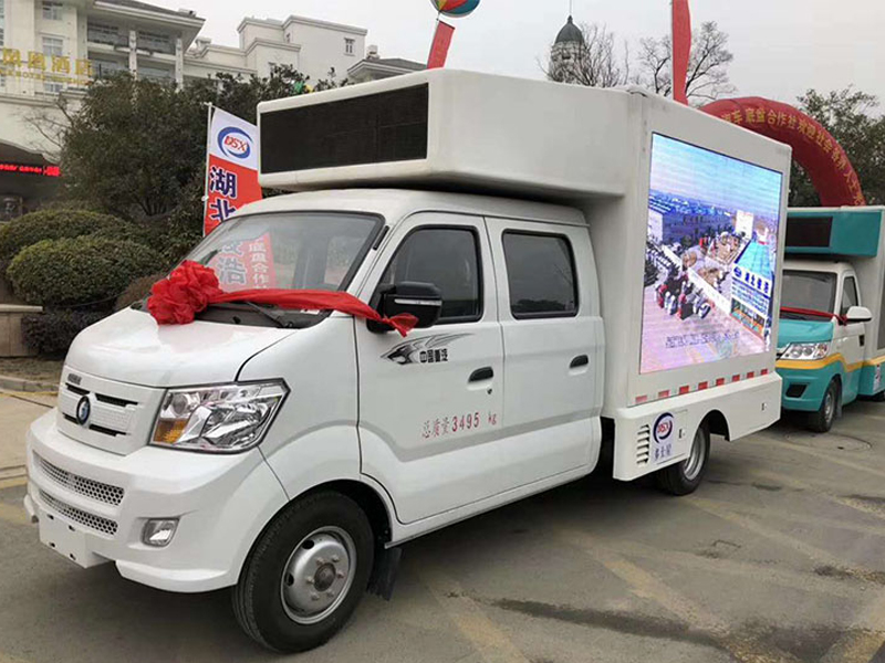 重汽小型廣告車（雙排座）