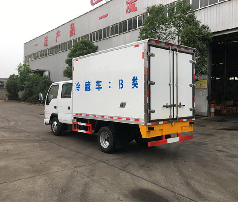 慶鈴五十鈴雙排座3米2冷藏車(chē)